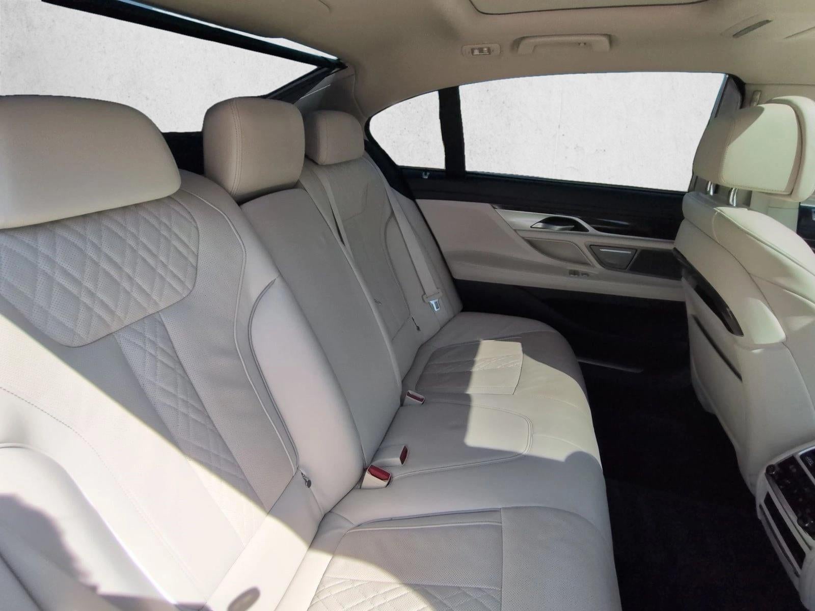 2022 BMW 750i xDrive Sedan