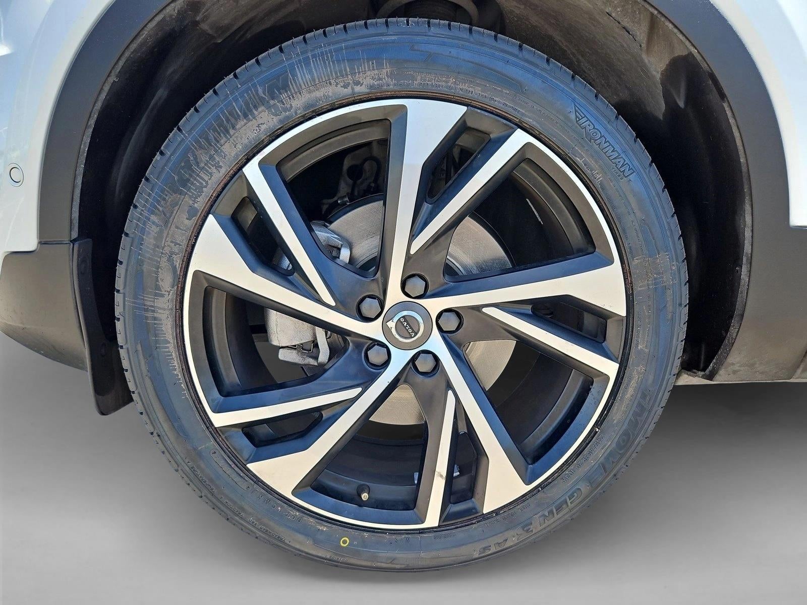 2019 Volvo XC40 T5 AWD R-Design