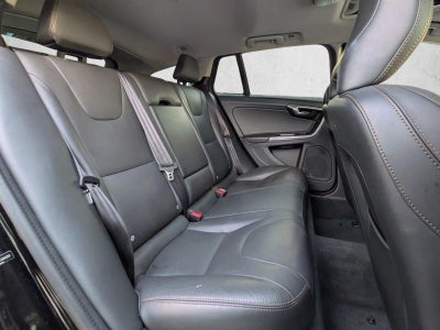 2018 Volvo V60 Cross Country T5 AWD Platinum