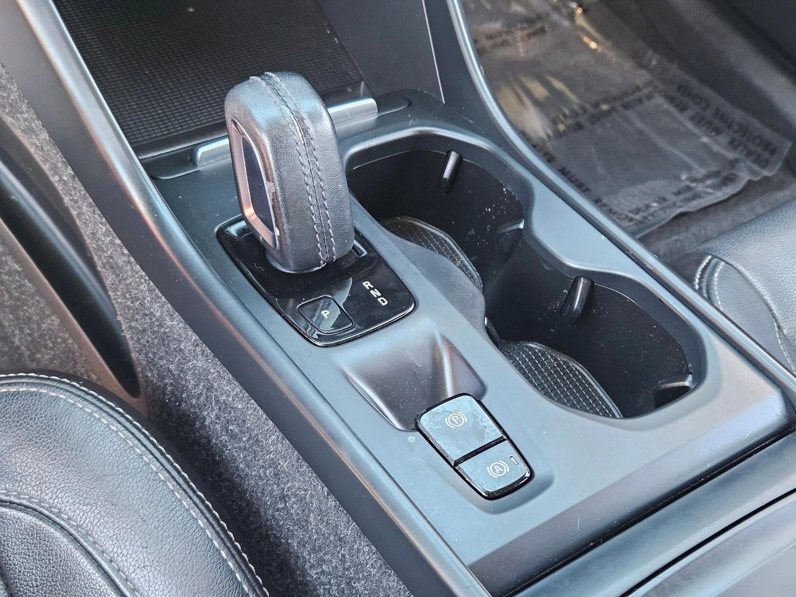 2021 Volvo XC40 T4 FWD Momentum