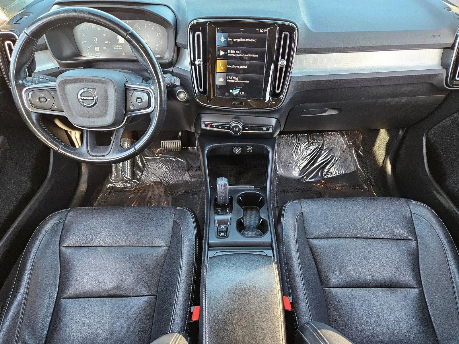 2021 Volvo XC40 T4 FWD Momentum