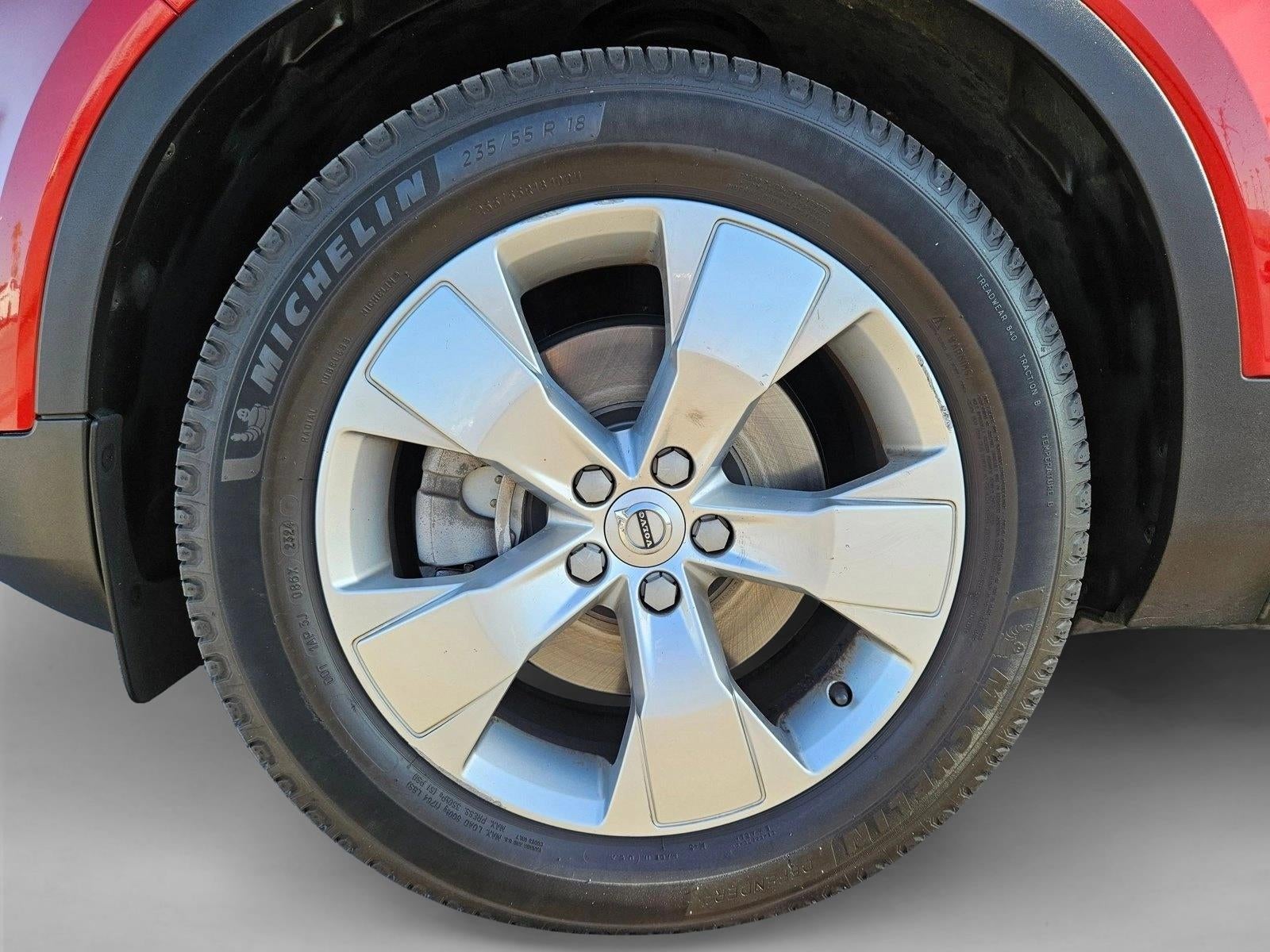 2021 Volvo XC40 T4 FWD Momentum