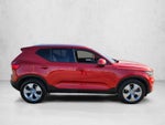 2021 Volvo XC40 T4 FWD Momentum