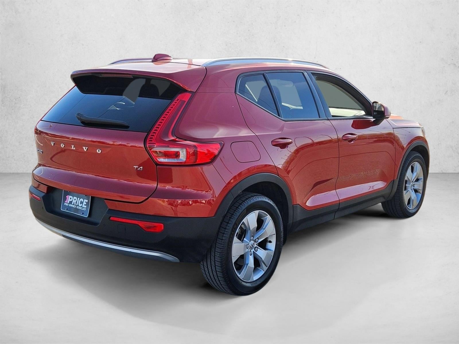 2021 Volvo XC40 T4 FWD Momentum