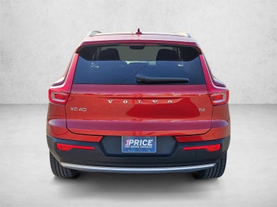 2021 Volvo XC40 T4 FWD Momentum