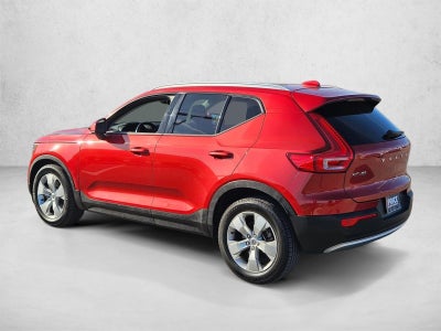 2021 Volvo XC40 T4 FWD Momentum
