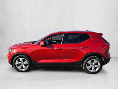 2021 Volvo XC40 T4 FWD Momentum