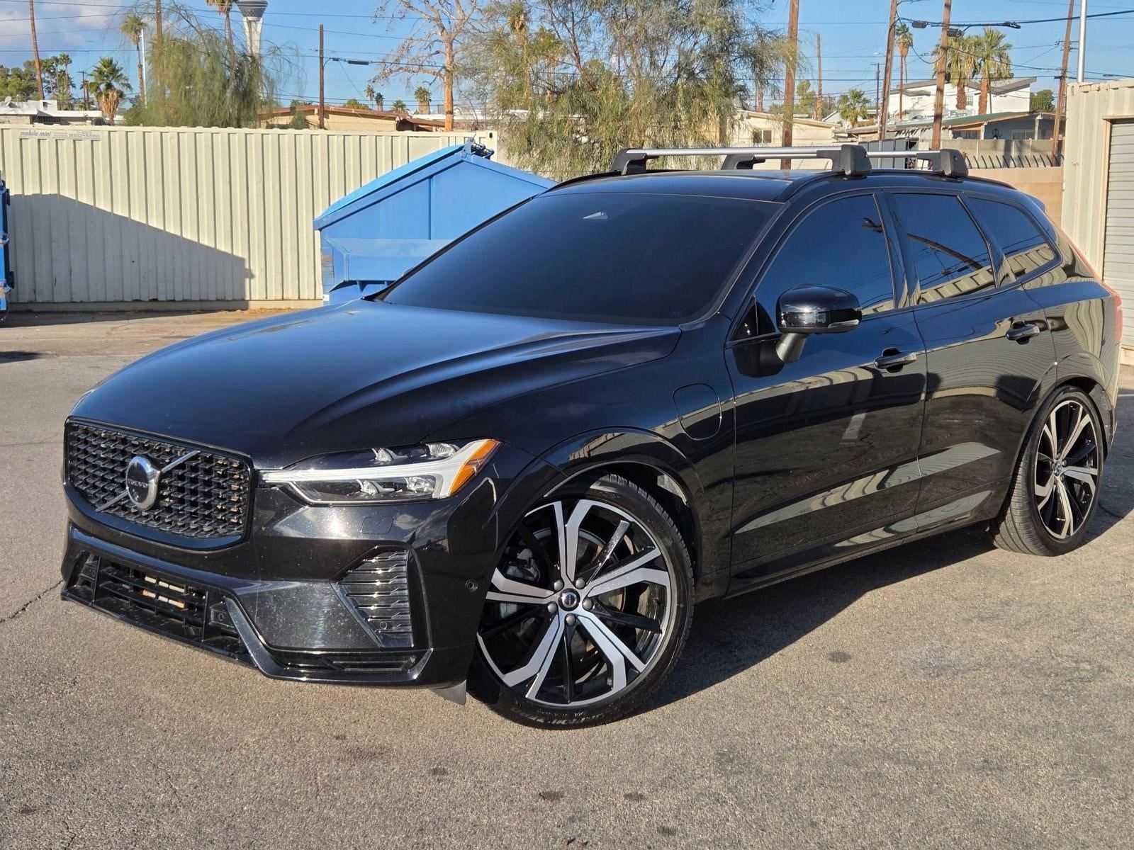 2023 Volvo XC60 Recharge Plug-In Hybrid T8 eAWD PHEV Ultimate Dark Theme