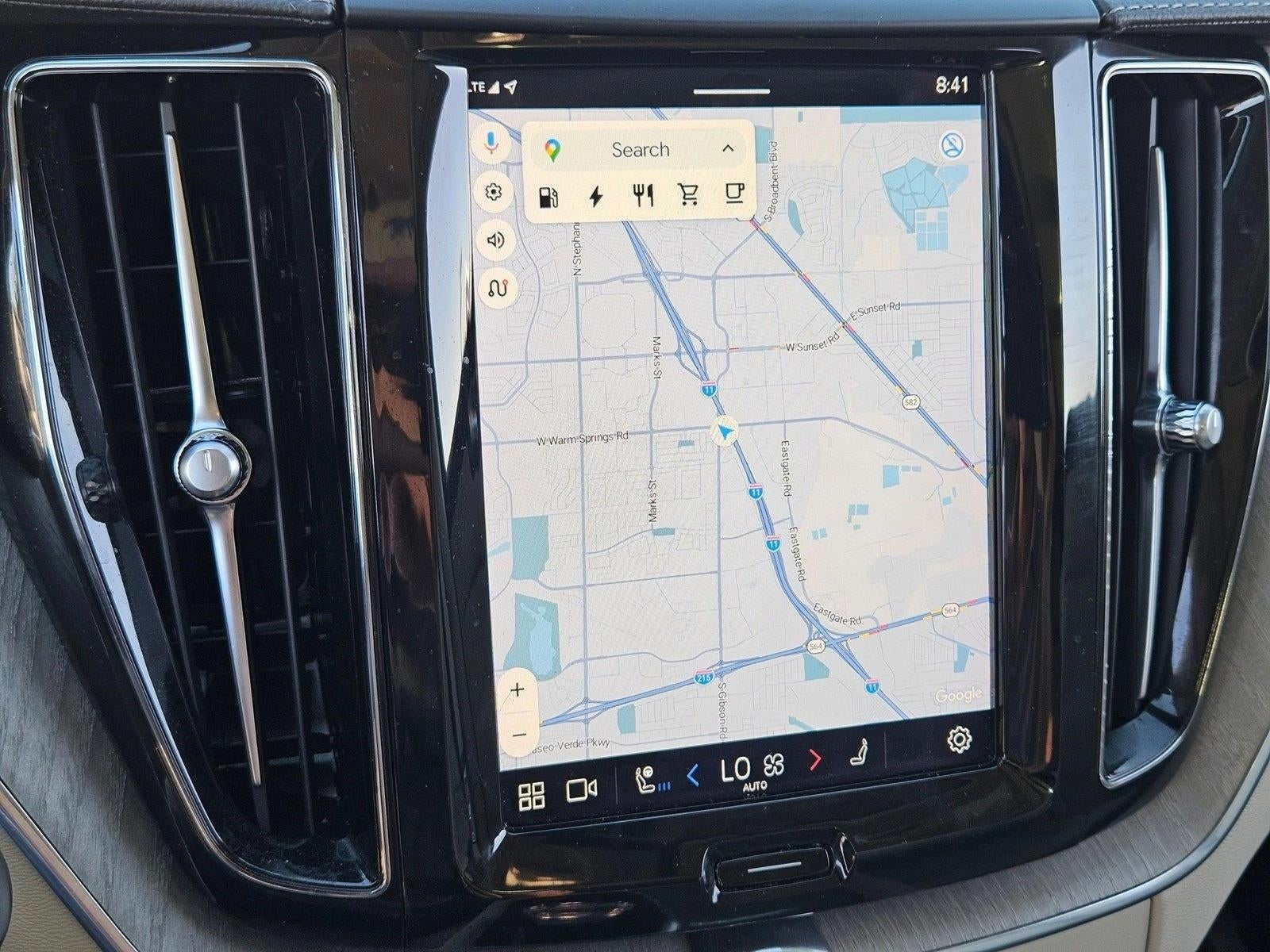 2023 Volvo XC60 Recharge Plug-In Hybrid T8 eAWD PHEV Ultimate Dark Theme