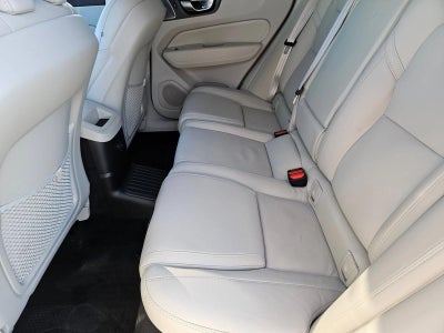 2023 Volvo XC60 Recharge Plug-In Hybrid T8 eAWD PHEV Ultimate Dark Theme