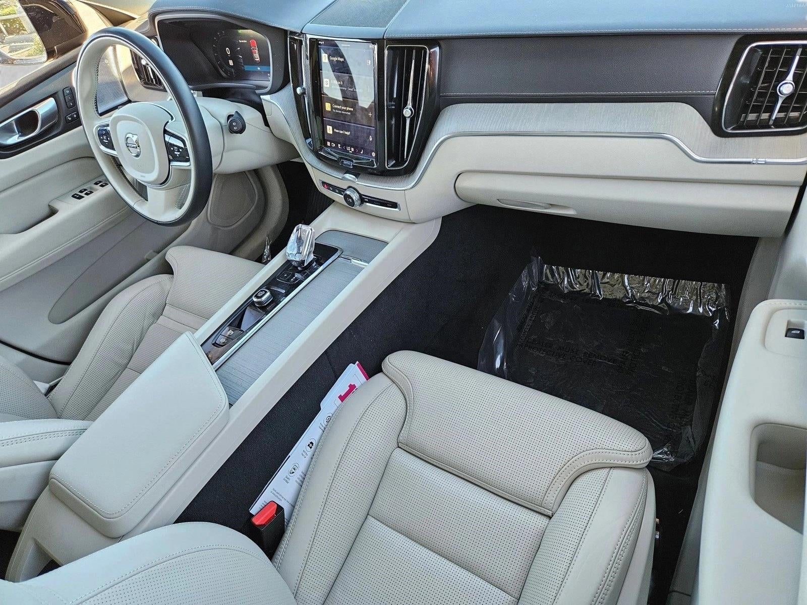 2023 Volvo XC60 Recharge Plug-In Hybrid T8 eAWD PHEV Ultimate Dark Theme