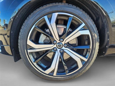 2023 Volvo XC60 Recharge Plug-In Hybrid T8 eAWD PHEV Ultimate Dark Theme
