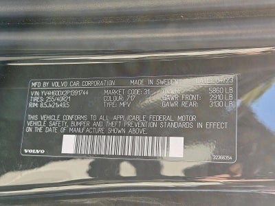 2023 Volvo XC60 Recharge Plug-In Hybrid T8 eAWD PHEV Ultimate Dark Theme