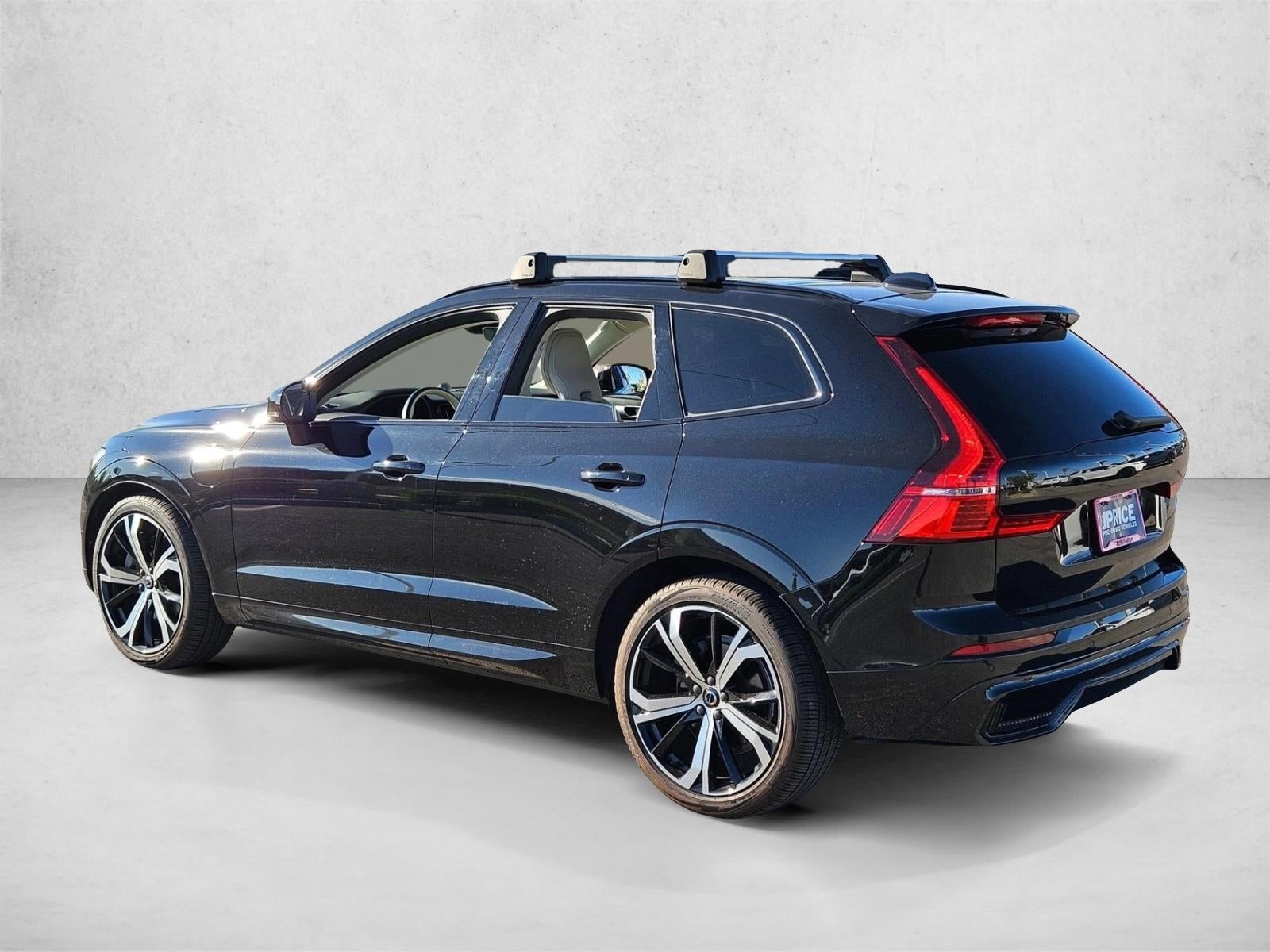 2023 Volvo XC60 Recharge Plug-In Hybrid T8 eAWD PHEV Ultimate Dark Theme