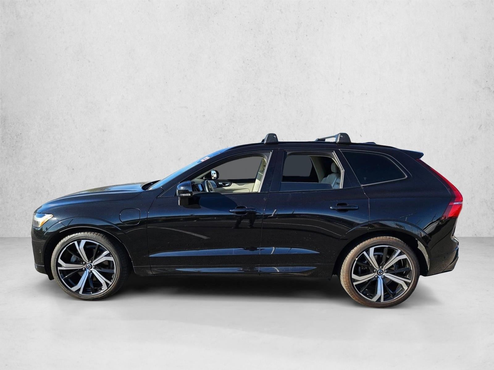2023 Volvo XC60 Recharge Plug-In Hybrid T8 eAWD PHEV Ultimate Dark Theme