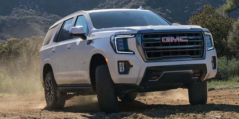 white 2023 GMC Yukon